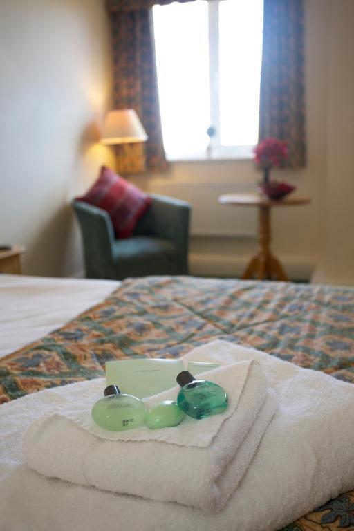 Hunters Lodge Hotel Крю Стая снимка